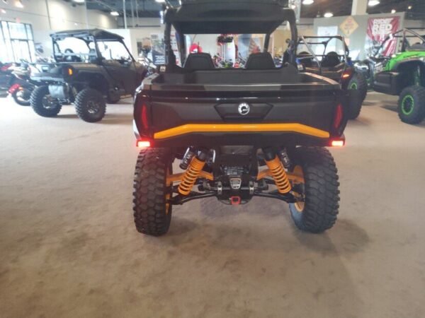 New 2022 Can-Am Commander 1000R XT – Strickland Golf Carts
