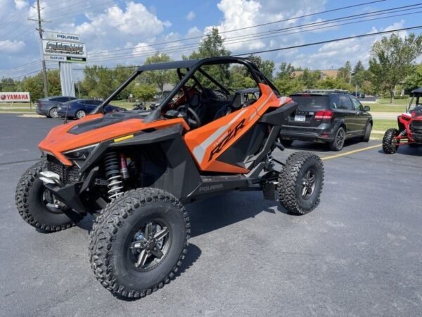 New 2023 Polaris RZR R 900 – Strickland Golf Carts